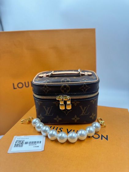 Louis Vuitton หนังแท้ หญิง น้ำตาล กระเป๋าถือLv nice nano Dc21