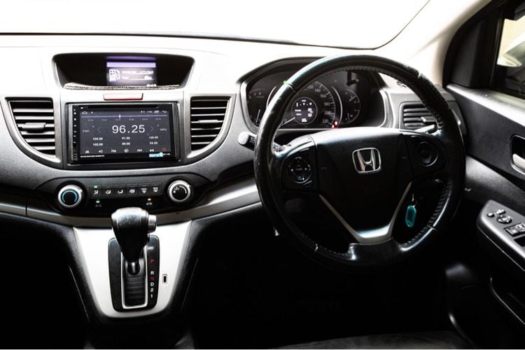Honda CR-V 2014 2.0 E 4WD Sedan เบนซิน ไม่ติดแก๊ส เกียร์อัตโนมัติ ขาว รูปที่ 4