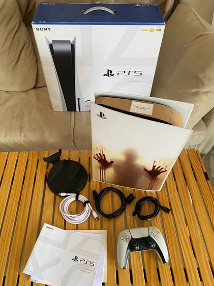 Sony เครื่องเกมส์โซนี่ เพลย์สเตชั่น PS5 (Playstation 5) เชื่อมต่อไร้สายได้ ขาย  PS5 (รุ่นใส่แผ่น) บรอดล่าสุด ประกันเหลือถึงต้นปีหน้า