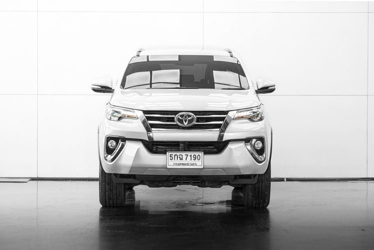 Toyota Fortuner 2015 2.8 V Utility-car ดีเซล ไม่ติดแก๊ส เกียร์อัตโนมัติ ขาว รูปที่ 4