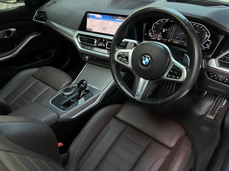 BMW Series 3 2021 330e Sedan ปลั๊กอินไฮบริด (PHEV) ไม่ติดแก๊ส เกียร์อัตโนมัติ ขาว รูปที่ 4