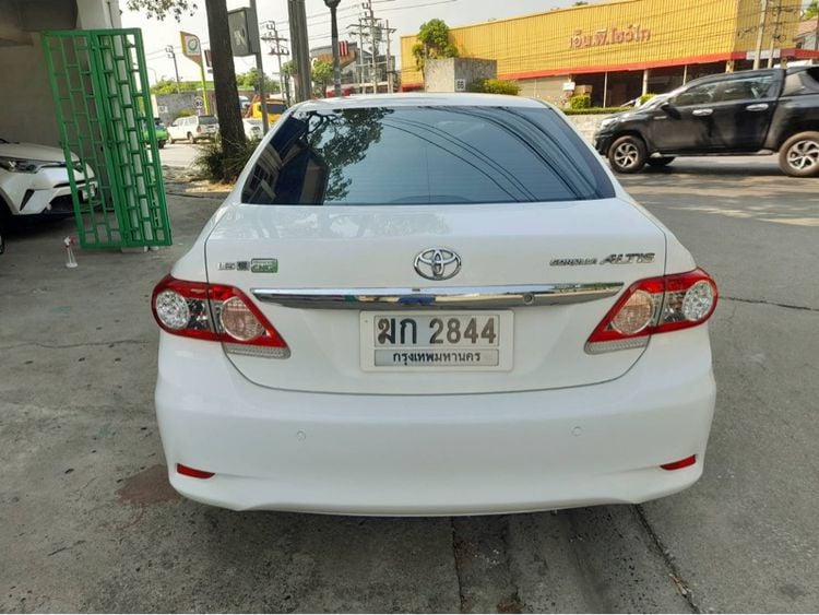 Toyota Altis 2012 1.6 E CNG Sedan เบนซิน ไม่ติดแก๊ส เกียร์อัตโนมัติ ขาว รูปที่ 4