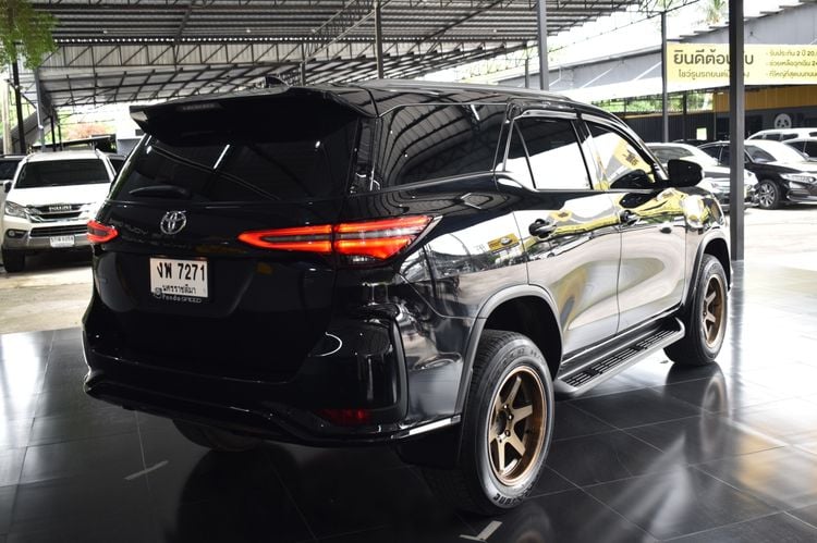 Toyota Fortuner 2023 2.4 G Utility-car ดีเซล ไม่ติดแก๊ส เกียร์อัตโนมัติ ดำ รูปที่ 4