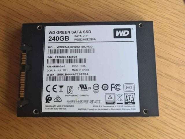 ที่เก็บข้อมูลและเมมโมรี่การ์ด ขาย SSD WD green 240 GB SATA มือสอง