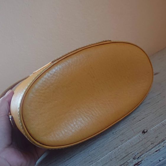 กระเป๋า Loewe แบรนด์แท้ วินเทจ โลโก้เก่าค่ะ รูปที่ 6