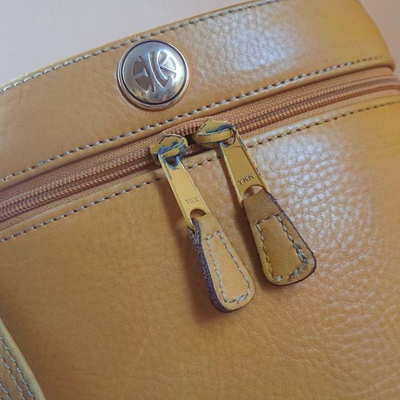 กระเป๋า Loewe แบรนด์แท้ วินเทจ โลโก้เก่าค่ะ รูปที่ 2