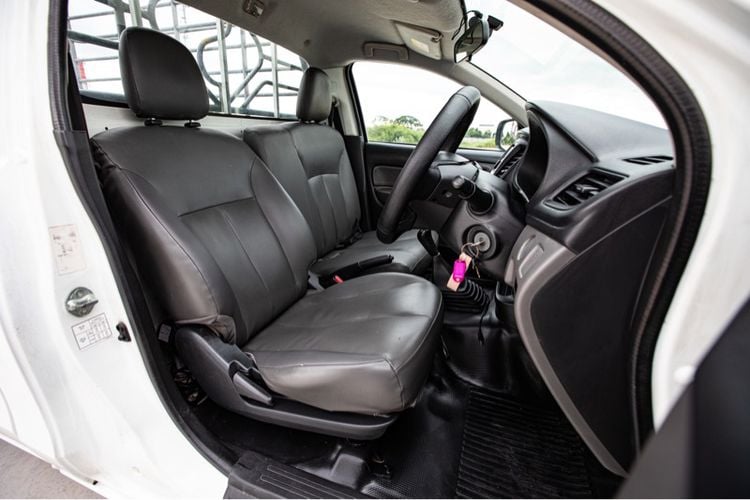 Mitsubishi Triton 2015 2.4 GLX Pickup เบนซิน ไม่ติดแก๊ส เกียร์ธรรมดา ขาว รูปที่ 4