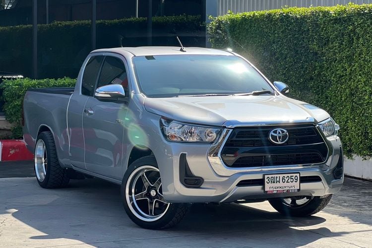 Toyota Hilux Revo 2016 2.4 E Pickup ดีเซล ไม่ติดแก๊ส เกียร์ธรรมดา เทา