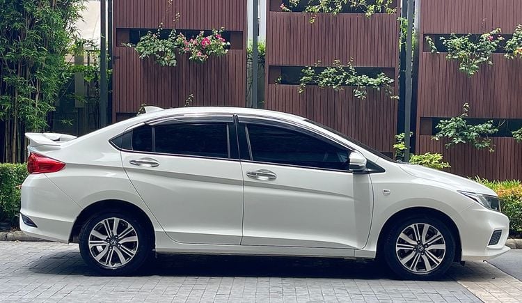 Honda City 2019 1.5 V Plus i-VTEC Sedan เบนซิน ไม่ติดแก๊ส เกียร์อัตโนมัติ ขาว รูปที่ 4
