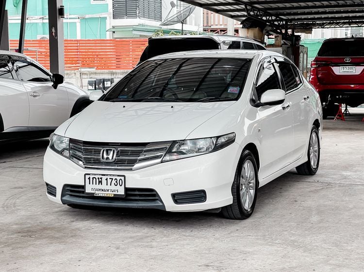 Honda City 2013 1.5 V i-VTEC Sedan เบนซิน ไม่ติดแก๊ส เกียร์อัตโนมัติ ขาว รูปที่ 1