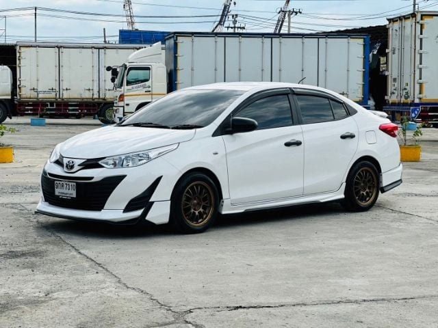 Toyota Yaris ATIV 2019 1.2 J Eco Sedan เบนซิน ไม่ติดแก๊ส เกียร์อัตโนมัติ ขาว รูปที่ 1