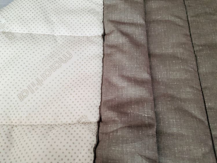 ผ้าปูรองนอน (แบบหนา) ขนาด 3.5ฟุต เอิร์ธโทนสีเทาเย็บลายลอนทั้งผืน ยี่ห้อ Maatila (สภาพใหม่) รูปที่ 11
