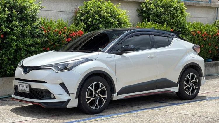 Toyota C-HR 2019 1.8 Hybrid Hi Utility-car ไฮบริด เกียร์อัตโนมัติ ขาว รูปที่ 4