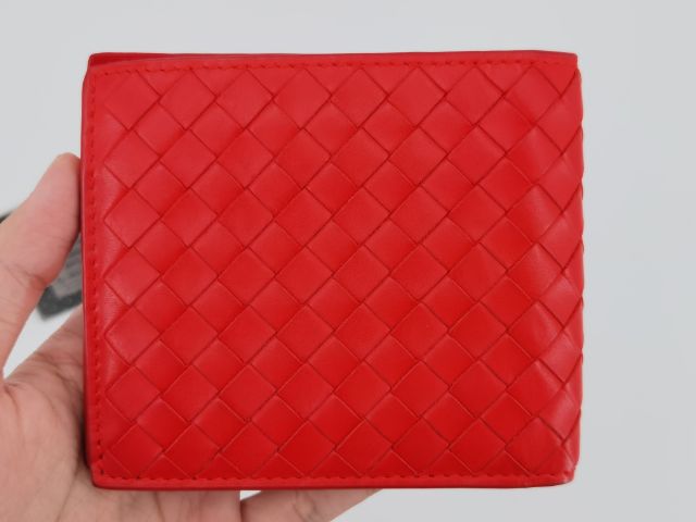 กระเป๋าสตางค์ Bottega Veneta wallet 8 card สีแดงสดมากๆ อุปกรณ์ถุงผ้า รูปที่ 3