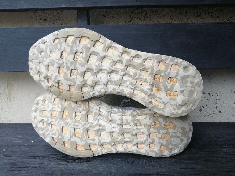 Adidas pure boost size 42 265cm รองเท้าของแท้มือสอง สวยๆ พื้นเต็มๆ สะอาดๆ ครับ รูปที่ 2