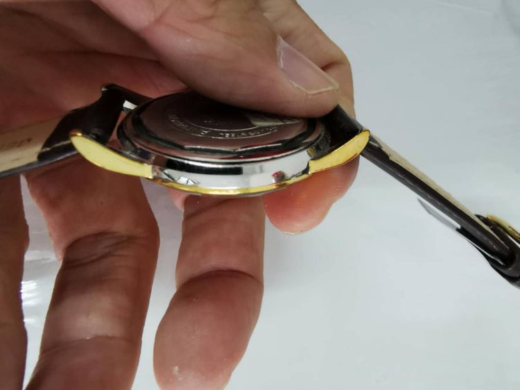 นาฬิกา ขอบสีทอง สวย เก่าเก้บ หายาก ของใหม่ เดิมๆ พร้อมใช้งาน พร้อมส่ง รูปที่ 3