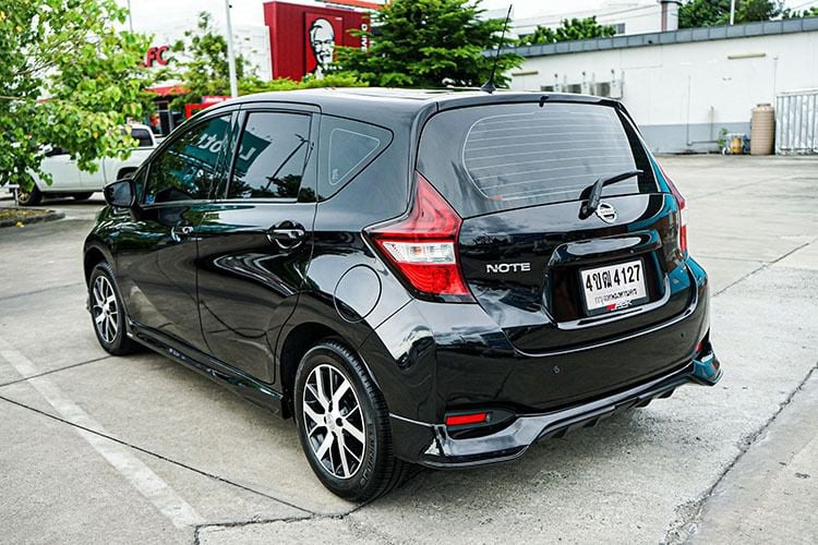 Nissan Note 2020 1.2 E Sedan เบนซิน ไม่ติดแก๊ส เกียร์อัตโนมัติ ดำ รูปที่ 4