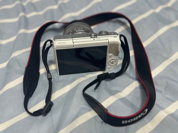 กล้อง DSLR ไม่กันน้ำ Canon EOS M10