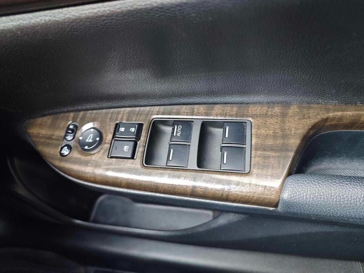 Honda Accord 2015 2.0 EL i-VTEC Sedan เบนซิน ไม่ติดแก๊ส เกียร์อัตโนมัติ ขาว รูปที่ 4