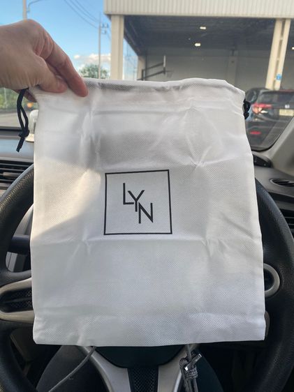 กระเป๋าถือยี่ห้อ LYN around รูปที่ 9