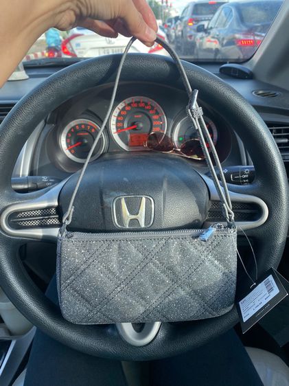 กระเป๋าถือยี่ห้อ LYN around รูปที่ 2