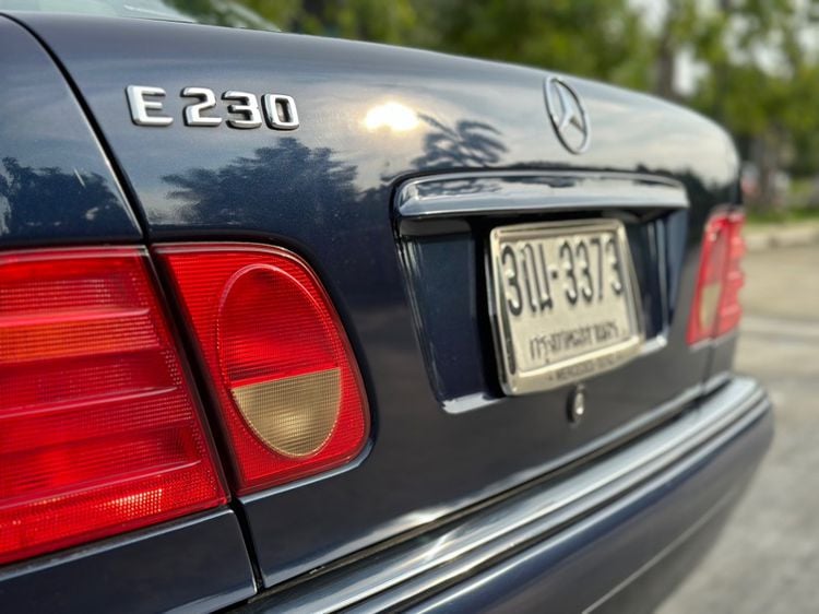 Mercedes-Benz E-Class 1997 E230 Sedan เบนซิน ไม่ติดแก๊ส เกียร์อัตโนมัติ น้ำเงิน