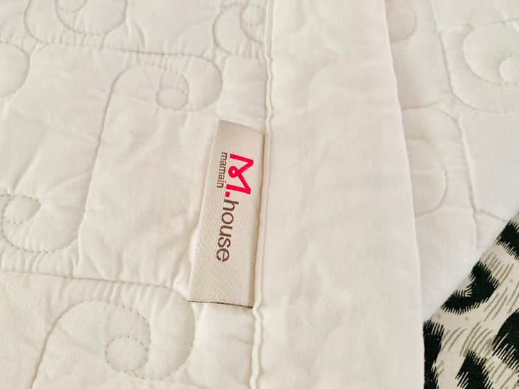 ผ้าปูรองนอน (แบบหนา) ขนาด 5ฟุต สีขาวปักลายตารางวินเทจทั้งผืน ยี่ห้อ M. House (Park Hong Guen) มือสองสภาพดี สินค้าญี่ปุ่น-เกาหลีแท้ รูปที่ 10