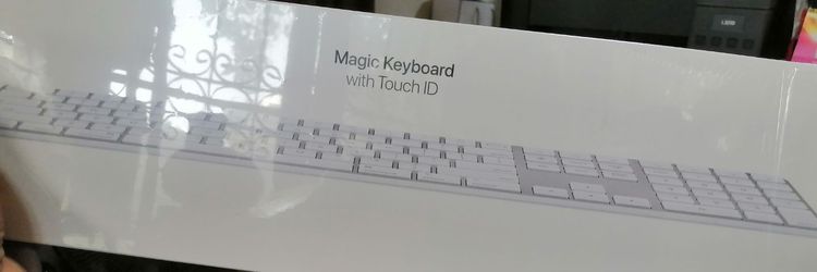 ถูกๆให้ไวMagic Keyboard with Touch ID ศูนยไทย ยกกล่งสภาพเหมือนใหมี รูปที่ 2