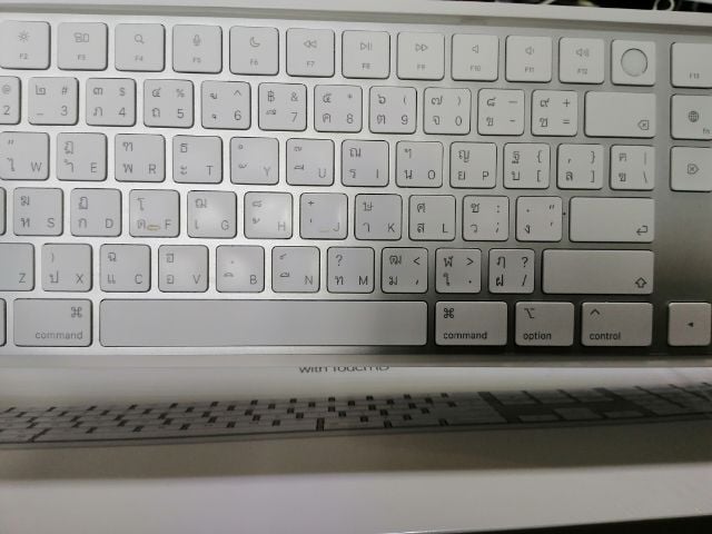 ถูกๆให้ไวMagic Keyboard with Touch ID ศูนยไทย ยกกล่งสภาพเหมือนใหมี รูปที่ 3