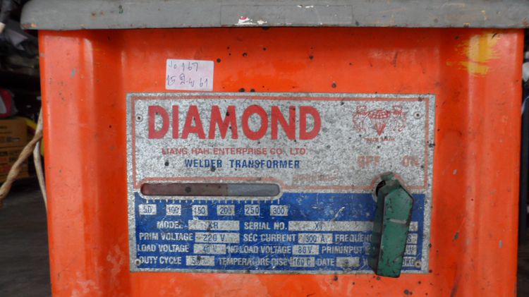 เครื่องเเชื่อมไฟฟ้า Diamond 300 A รูปที่ 2