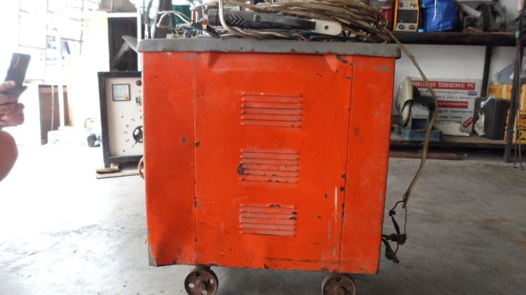 เครื่องเเชื่อมไฟฟ้า Diamond 300 A รูปที่ 3