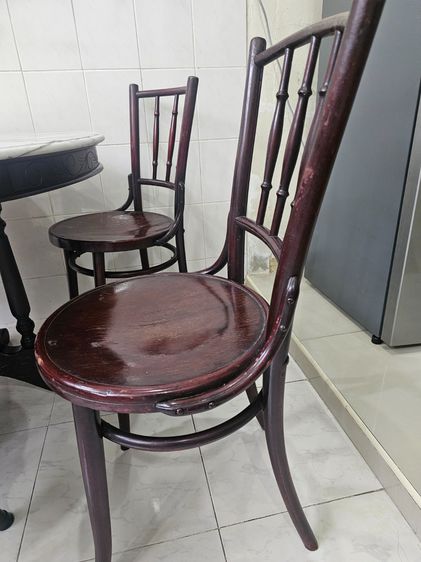 ชุดโต๊ะเชคโกtop หินอ่อน ทรงกลมดั้งเดิมจากสิงคโปร์ พร้อมเก้าอี้ไม้ 4 ตัว รูปที่ 3