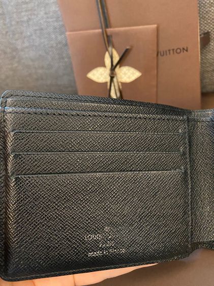 ขายLouis Vuitton Multiple wallet Used Like New ของแท้ จากShop Paris Yr2010   รูปที่ 9