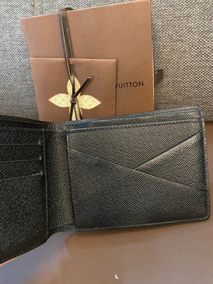 ขายLouis Vuitton Multiple wallet Used Like New ของแท้ จากShop Paris Yr2010   รูปที่ 10
