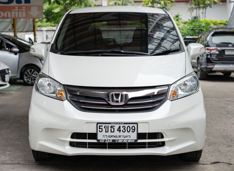 Honda Freed 2014 1.5 E Utility-car เบนซิน เกียร์อัตโนมัติ ขาว