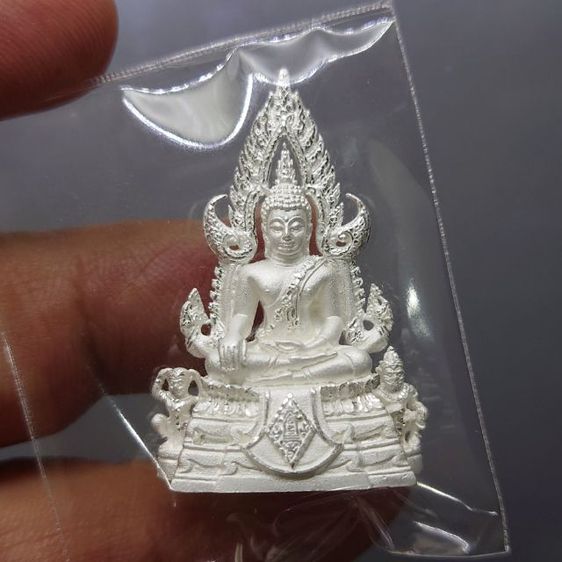 พระพุทธชินราช ลอยองค์ เนื้อเงิน (พิมพ์ใหญ่) กรมตำรวจรุ่นแรก รุ่น “ประวัติศาสตร์” ปี2562 พร้อมกล่องเดิม รูปที่ 3