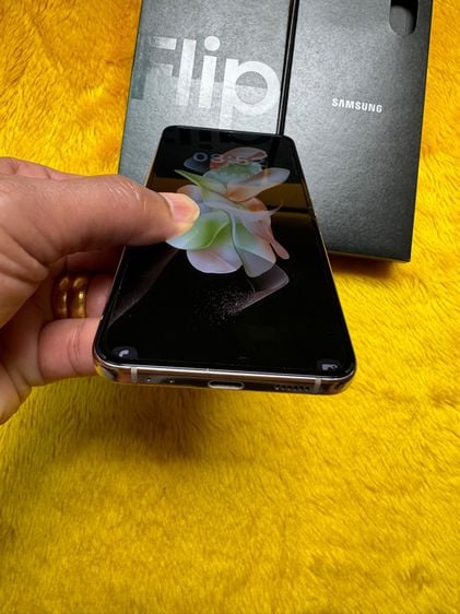 Samsung Galaxy Z Flip4 รูปที่ 11