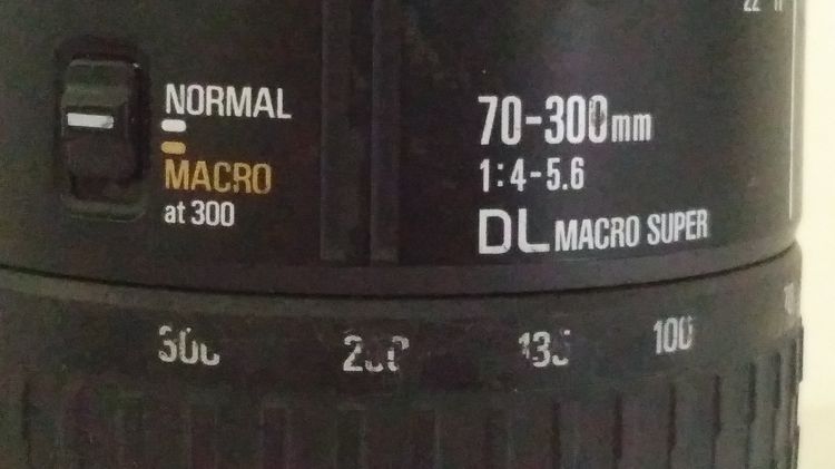 เลนส์ราคาถูกสภาพดี SIGMA 70-300mm F4-5.6 super macro เมาท์ sony A รูปที่ 3