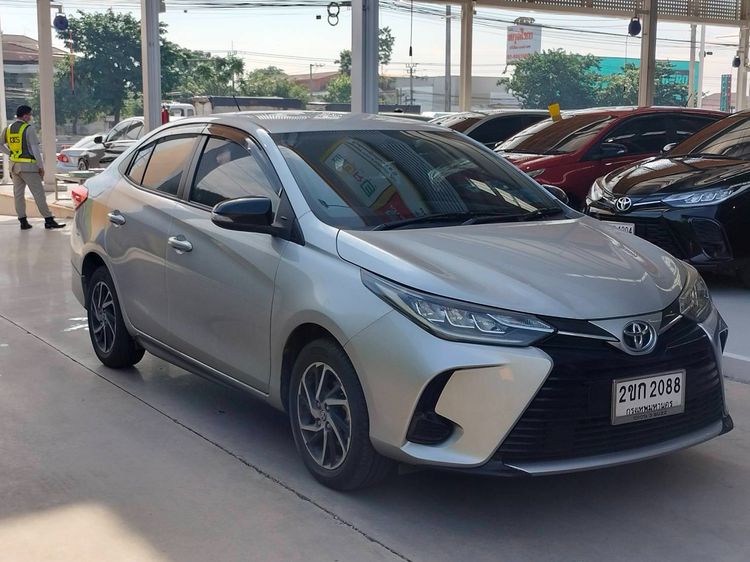 Toyota Yaris ATIV 2020 1.2 Sport Sedan เบนซิน ไม่ติดแก๊ส เกียร์อัตโนมัติ บรอนซ์เงิน รูปที่ 2