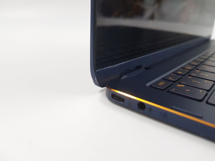 🟦 Asus ZenBook Flip S UX370UA 🟦 ZenBook Flip S สเปคดี ราคาสุดคุ้ม  🟩 จอสัมผัสขนาด 13.3 นิ้ว พับได้ 360 องศา  sRGB 94  รูปที่ 13