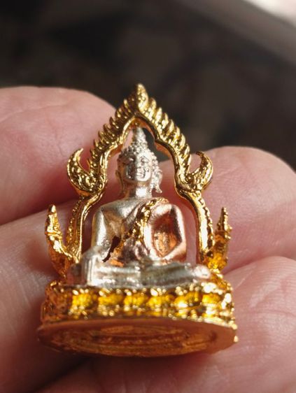 หล่อพระพุทธชินราชเนื้อเงินปี๒๕๔๐ใต้ฐาน๑๐๔๙๒ รูปที่ 9