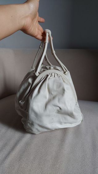 กระเป๋า bottega veneta สีขาวงาช้าง รูปที่ 3