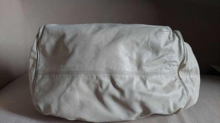 กระเป๋า bottega veneta สีขาวงาช้าง รูปที่ 9