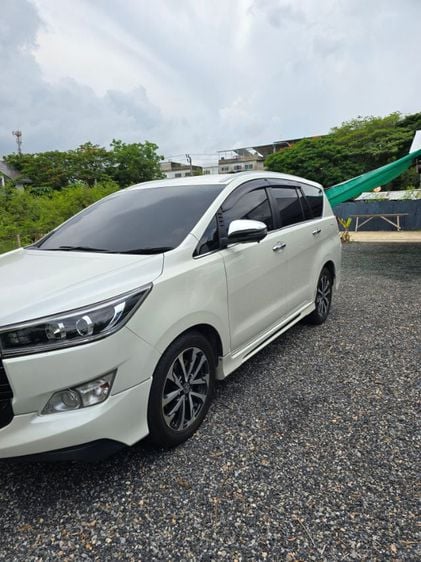 Toyota Innova 2019 2.8 Crysta V Utility-car ดีเซล ไม่ติดแก๊ส เกียร์อัตโนมัติ ขาว รูปที่ 4