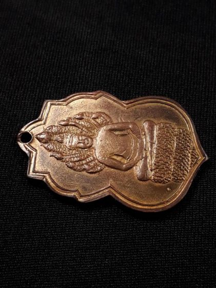 เหรียญหลวงพ่อลา วัดโพธิ์ศรี จ.สิงห์บุรี รุ่นแรก ปี2468 เนื้อทองแดงกะไหล่ทองสภาพยังสวย รูปที่ 3