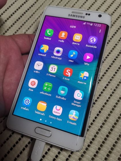 Note Edge Samsung จอใหญ่ สภาพสวยพร้อมใช้จอมีรอยเส้นบางบางถึงบางมากนัดส่งชัวร์ขายถูก