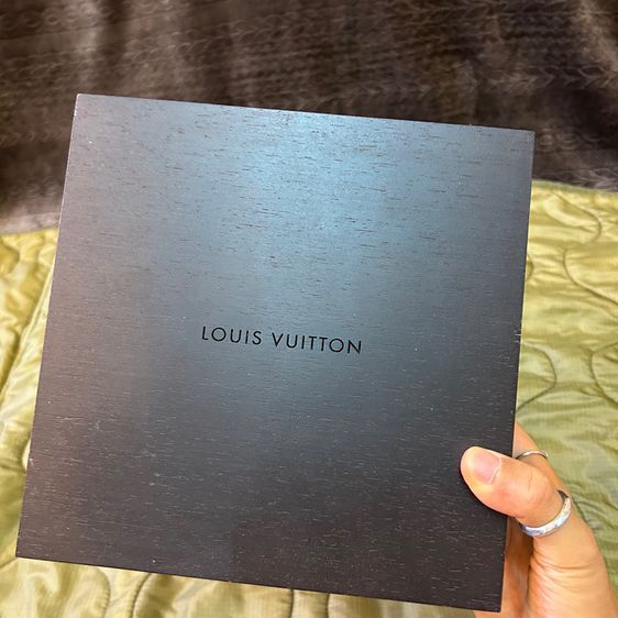 กล่องไม้ Louis Vuitton ใส่เครื่องประดับ แต่งบ้านแต่งร้าน รูปที่ 2