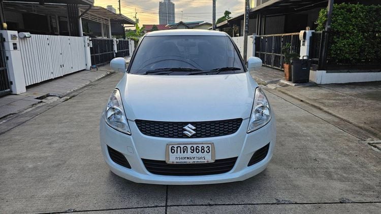 Suzuki Swift 2017 1.2 GL Sedan เบนซิน ไม่ติดแก๊ส เกียร์อัตโนมัติ ขาว