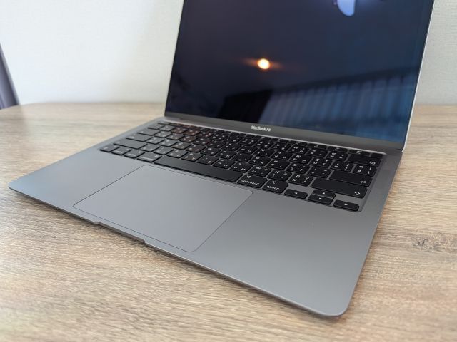 MacBook air M1 2020 รูปที่ 2