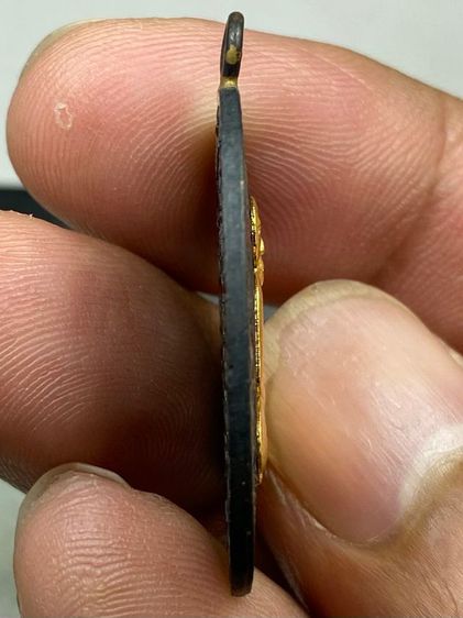 เหรียญหลวงพ่อแก้ว วัดพวงมาลัย ลงยา หน้ากากทอง รูปที่ 4